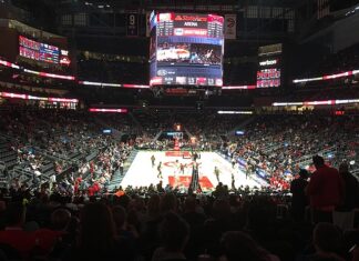 State Farm Arena Bulls VS Hawks NBA Game - Credit to Bama in ATL under Creative Commons License