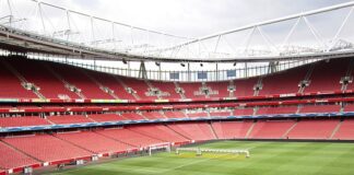 Emirates Stadium, Arsenal FC ( pic by Ank_Kumar creative commons licence)