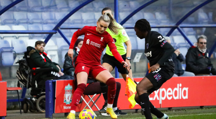 Melissa Lawley with the ball at her feet v West Ham United.