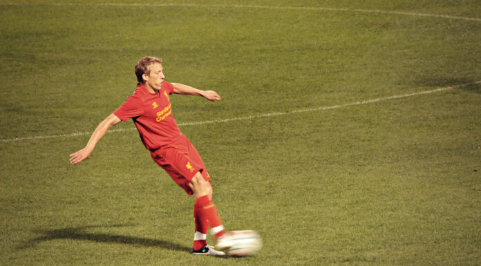 Lucas Leiva playing for Liverpool. Credit: md.faisalzaman, CC BY 2.0 , via Wikimedia Commons