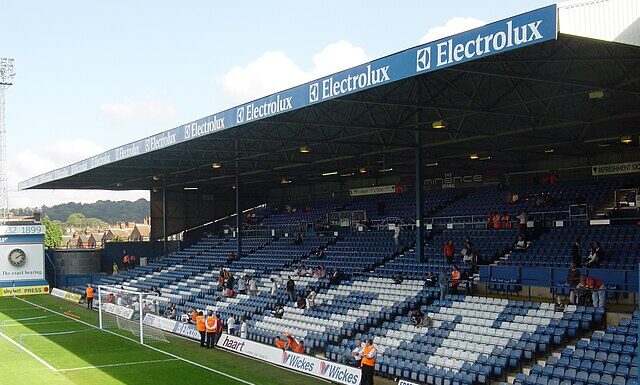 Kenilworth Road, Courtesy of Wikimedia Commons