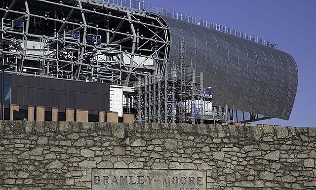 Everton stadium being built at Bramley-Moore Dock. Photo credits to Arthur C Harris / Wikimedia Commons