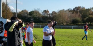 Ashville FC manager Steven Scott (center) during the team's 2-1 victory over Marske United in the FA Vase last weekend (Image courtesy of Ashville FC)