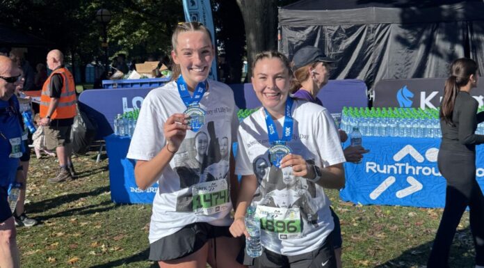 Women’s rugby Super League player runs 10k with a torn ACL in memory of teammate Rebecca and Nicole with their medals