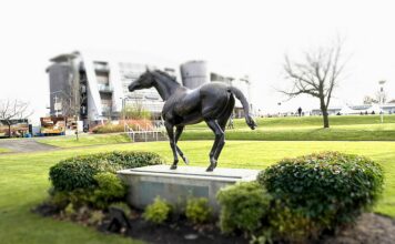 Statue of racing legend Red Rum - winner of three Grand National races. Red Rum Statue Aintree. Permission to use under the Creative Commons Attribution 2.0 Generic license.