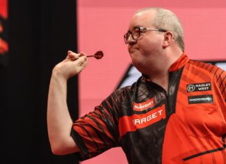 Home favourite Bunting clashes with Clayton in Night 12 in Liverpool 3DTJ39A Krakow, Poland. 22nd Feb, 2026. dart SUPERBET Poland Darts Open Krakow afternoon session round 3 op: Stephen Bunting Credit: Konrad Swierad/Alamy Live News